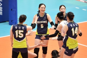 김연경 국내 복귀전...흥국생명, 현대건설 3-0 완파