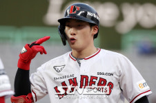 '괴도' SSG 최지훈, 