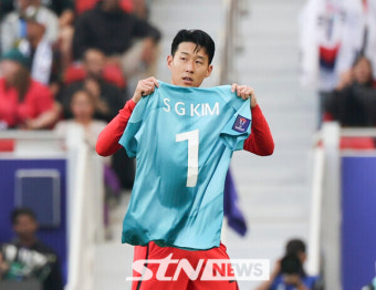 [아시안컵] '손흥민 PK 선제골→2골 헌납' 한국, 요르단에 1-2 리드 허용 (전반 종료)