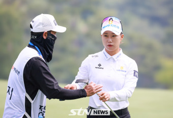 정윤지, KLPGA 투어 Sh수협은행 MBN 여자오픈 대회에서 와이어투와이어 우승 달성