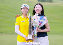 [STN포토]이가영, 사촌언니와 함께
