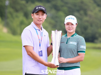 [STN포토]고지우, 시즌 첫승을 신고합니다