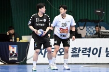디펜딩 챔피언 SK슈가글라이더즈, 라이벌 경남개발공사 꺾고 3연승 질주