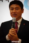 박정태 SSG 2군 감독, '음주운전' 비판 여론에 자진 사임…