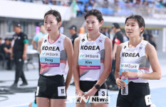 [구미육상] 개인 최고 기록 달성 박나연, 1,500m 5위로 통과...김유진-송다원은 9∙10위