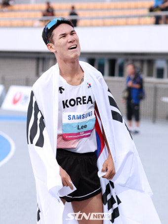 [포토] 이재웅, '첫 은메달, 포효!'