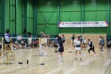 셔틀콕 축제에 노래까지 터졌다... 신귀영배 용산구 배드민턴대회, 448명 열기로 물들다