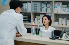 '닥터X' 김지원, 친절 미소 장승조에 철벽 모드 발동