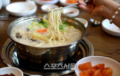 공주는 외로워? 아니 배불러 공주 맛집 찾아 떠난 식도락 여행