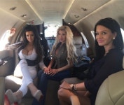 [B급통신] 비행 중 성인영화 출신 女배우와 조종실서 술파티? 