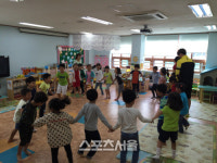 어린이집 일일 축구교사로 나선 전남 한유성·오영준·고병욱