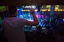 DJ 서바이벌로 더욱 즐거워진 W호텔