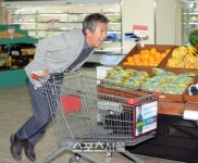 [SS포토]송곳 안내상, 정의감으로 뭉친 상담소장으로