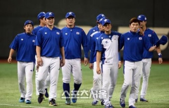 [SS포토]D-1 한일전 준비하는 프리미어12 야구대표팀
