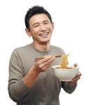 짬뽕라면 역사 쓰는 오뚜기 진짬뽕, 인기의 비결은?