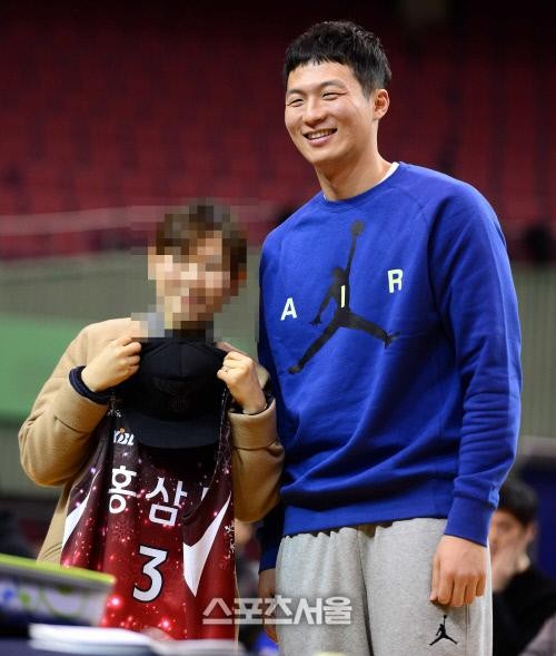 KBL, 2024-2025 시즌 올스타 선수 유니폼 경매 진행! 팬들에게 사회 공헌의 기회 제공 중