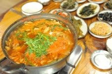토속적인 매운탕집이 그립다면, 쌍둥이네매운탕은 어때?