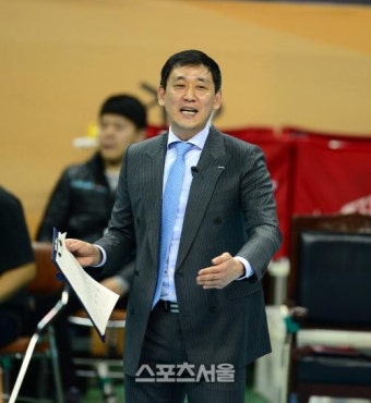 [SS포토] 현대캐피탈 최태웅 감독, 형님 리더십으로 14연승~