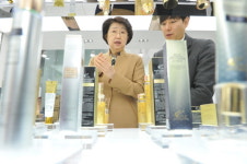 [포토] 김승희 식약처장, 기능성 화장품 확대에 따른 판매현장 방문