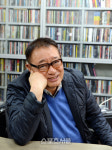 [데스크가 만난 사람]기타리스트 겸 대학교수 이정선 "음악은 내 가장 편한 친구"