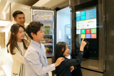 주방에서 구현한 스마트홈, 삼성 패밀리 허브 냉장고