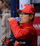 김용희 감독 연승하니 물맛도 좋구나![SS포토]