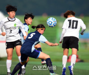 [SS포토] 광영중 윤지수, 머리로 만든 선취골