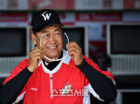김용희 감독 그라운드에 귀신이 출몰하는구나![SS포토]