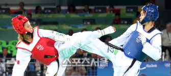 불안한 출발 한국 태권도, 김소희는 칸세코 누르고 8강진출[SS포토]