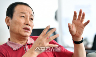 [데스크가 만난 사람]조영증 프로축구연맹 심판위원장 