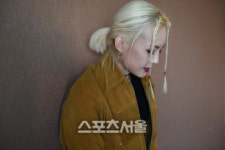 아브라헤어살롱 | [SS인터뷰]미료 "요즘 실감하는 인기요? 아브라카다브라 때 이상이요"