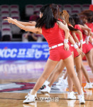 [SS포토]남심저격하는 창원 치어리더, 빵야~