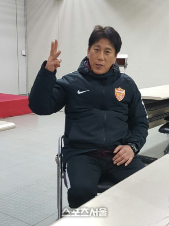 흔들리는 축구굴기…옌볜 감독 박태하가 진단하는 '중국 축구의 오늘'
