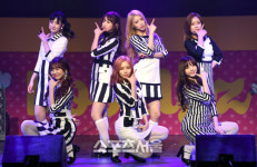 [SS포토]정규 2집 R U Ready?로 컴백한 러블리즈