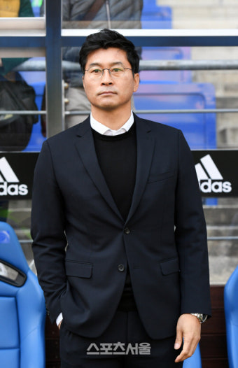[SS포토]포항과의 개막전 치르는 울산 김도훈 감독