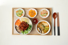 더반찬vs더푸드, 반찬 쇼핑몰 1, 2위 업체 M&A로 승부수