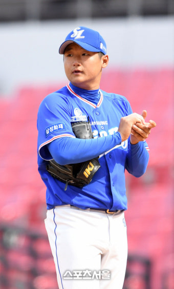 [SS포토]3실점 하며 동점 허용한 삼성 최지광