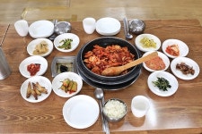 [스포츠서울 유망강소기업대상:미락식당] 평창 휘닉스파크 나들이객 사로잡은 어머니 손맛