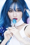 치명적인 블루 헤어 前미쓰에이 지아, 파격 변신 눈길