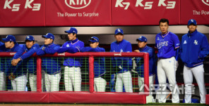 [SS포토] 삼승 라이온즈, 7연패 늪에...