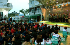 [SS포토] 여왕기 초등부 여자 축구 선수들의 끼와 재능을 한자리에!