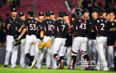 kt 시즌 최다 19안타 15득점, KIA 누르고 8월 첫 승