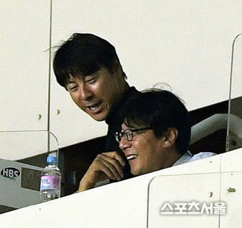 [SS포토] 신태용-황선홍 감독, FA컵 8강전 나들이?