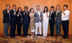 [SS포토]라쎄, 빅보스투어-자이앤더뷰티 등과 계약식