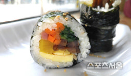 [핵ZONE맛] 나 비록 출근하지만 소풍가는 기분 김밥 덕분에 세상은 천국이다