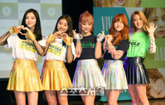 [SS포토]깜찍하게 인사하는 굿데이의 유닛 굿모닝