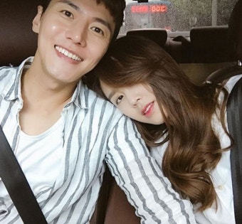 지소연, 예비신랑 송재희와 꿀 떨어지는 셀카