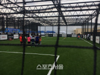 도심 속에서 부모님과 함께 즐기는 축구, 김병지 풋살파크 롯데마트에 개장