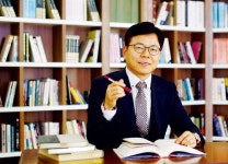 독보적인 산재 전문 노무사, 노동자들의 권익 보호에 앞장서다
