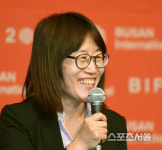 [SS포토] 신수원 감독, 4대강 문제와 영화의 내용이 일맥상통...